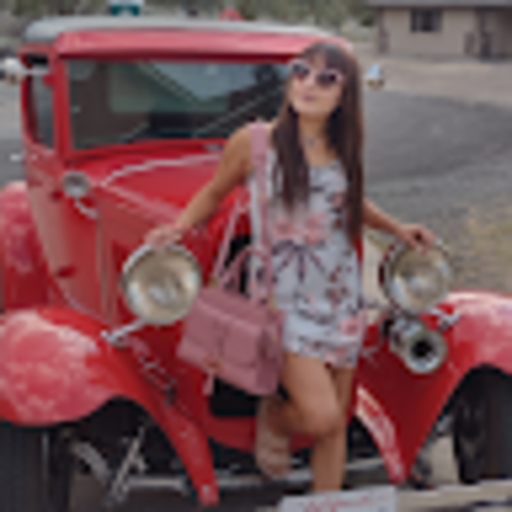 Meet your Posher, Emily